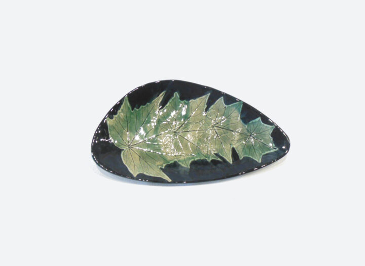 Black with Confederate Leaves Tray by Nellie Ralat
